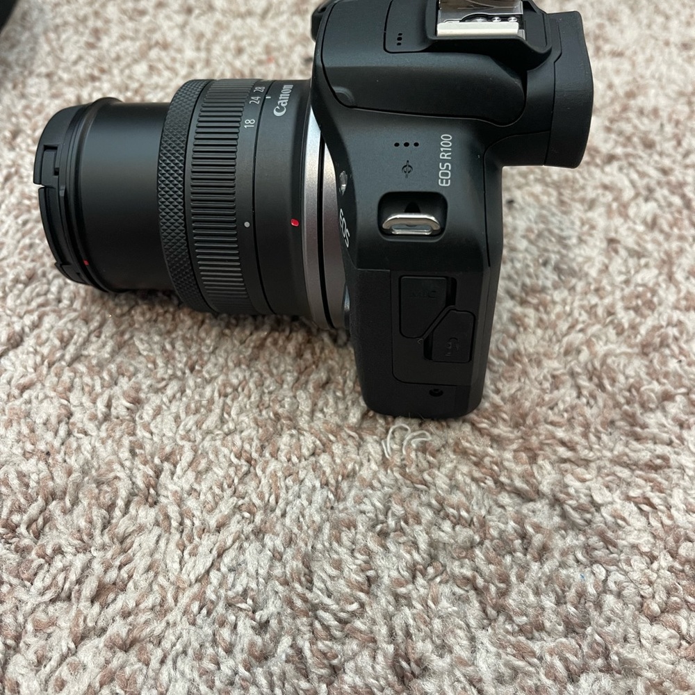 Canon Camera - Picture 5 of 17